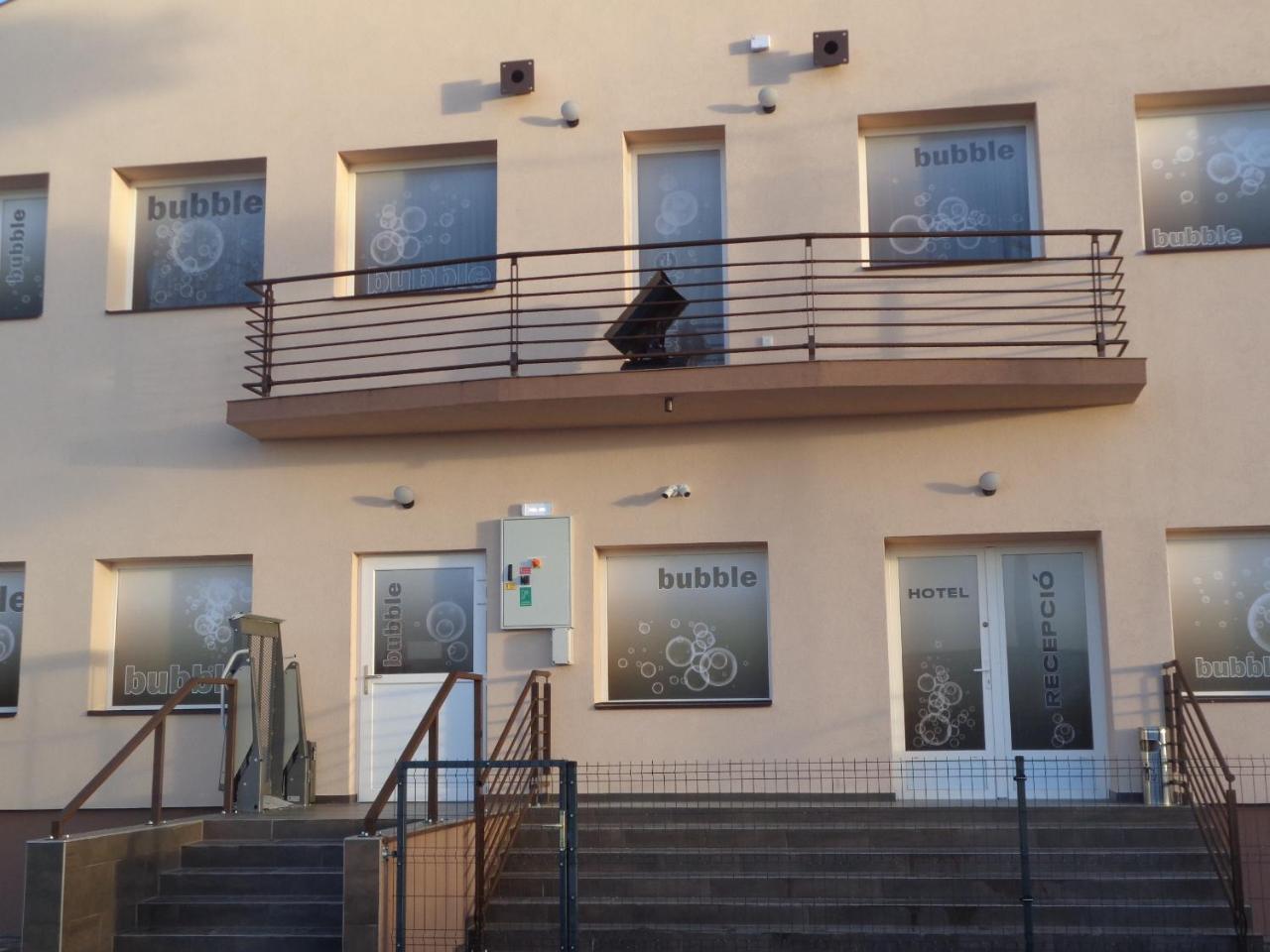 Bubble Hotel és Rendezvényközpont