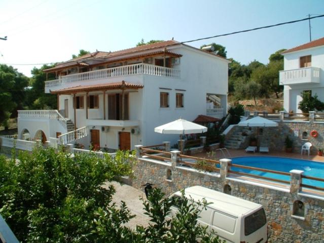 Elena Studios photo 3