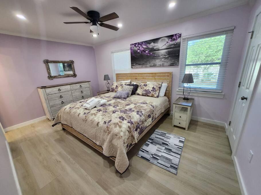Modern Island Serenity!-Pet-Friendly villa - 4