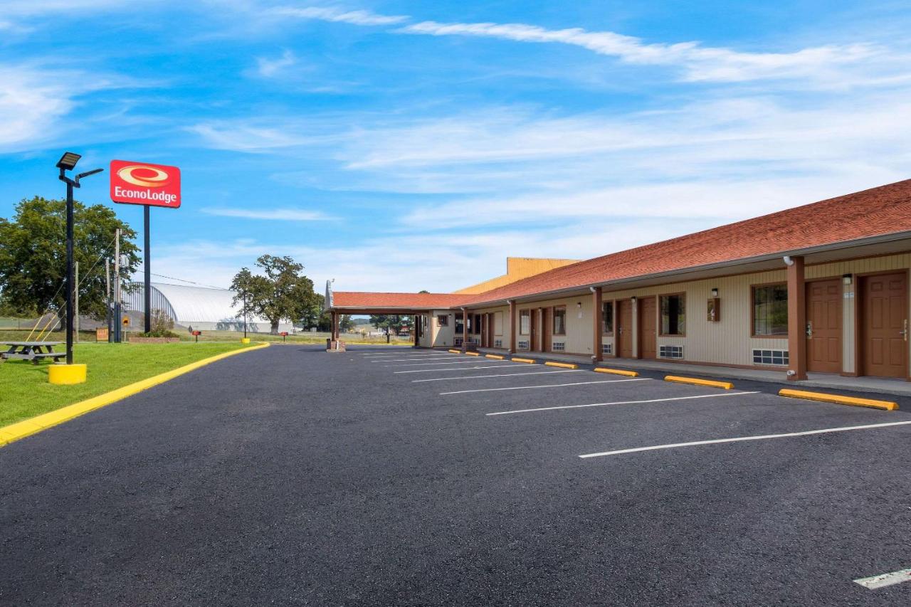 Econo Lodge Cornersville I-65 photo 4