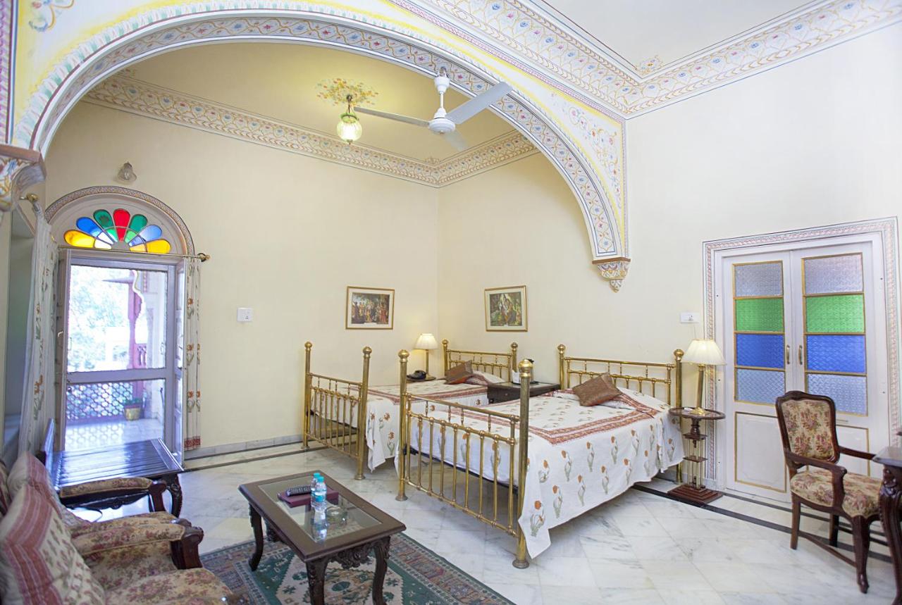 Photo - Alsisar Haveli - Heritage Hotel