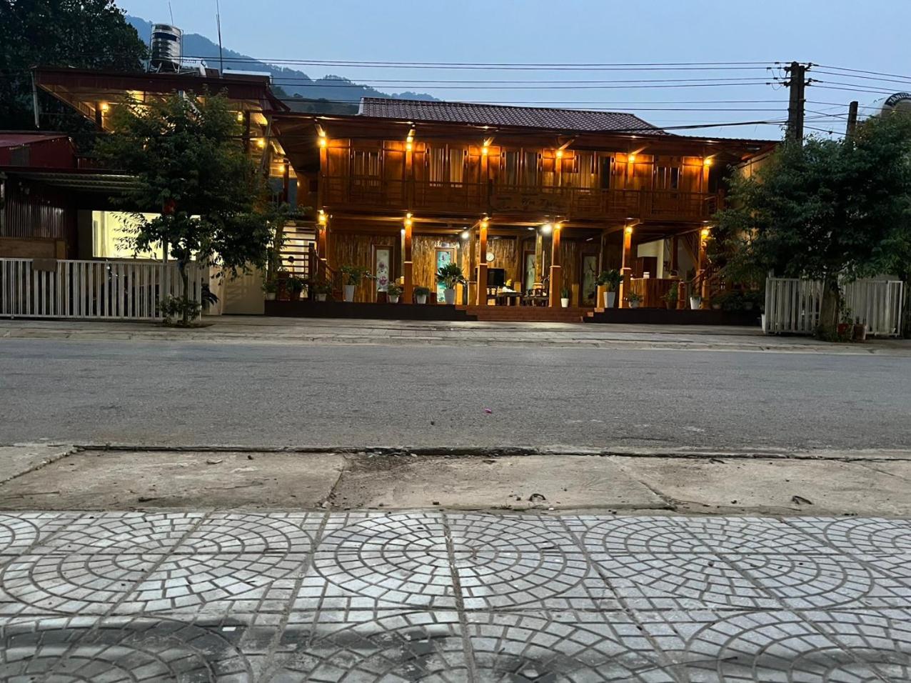 Homestay Hoà Thảo - Bus ,Trek & motorbike