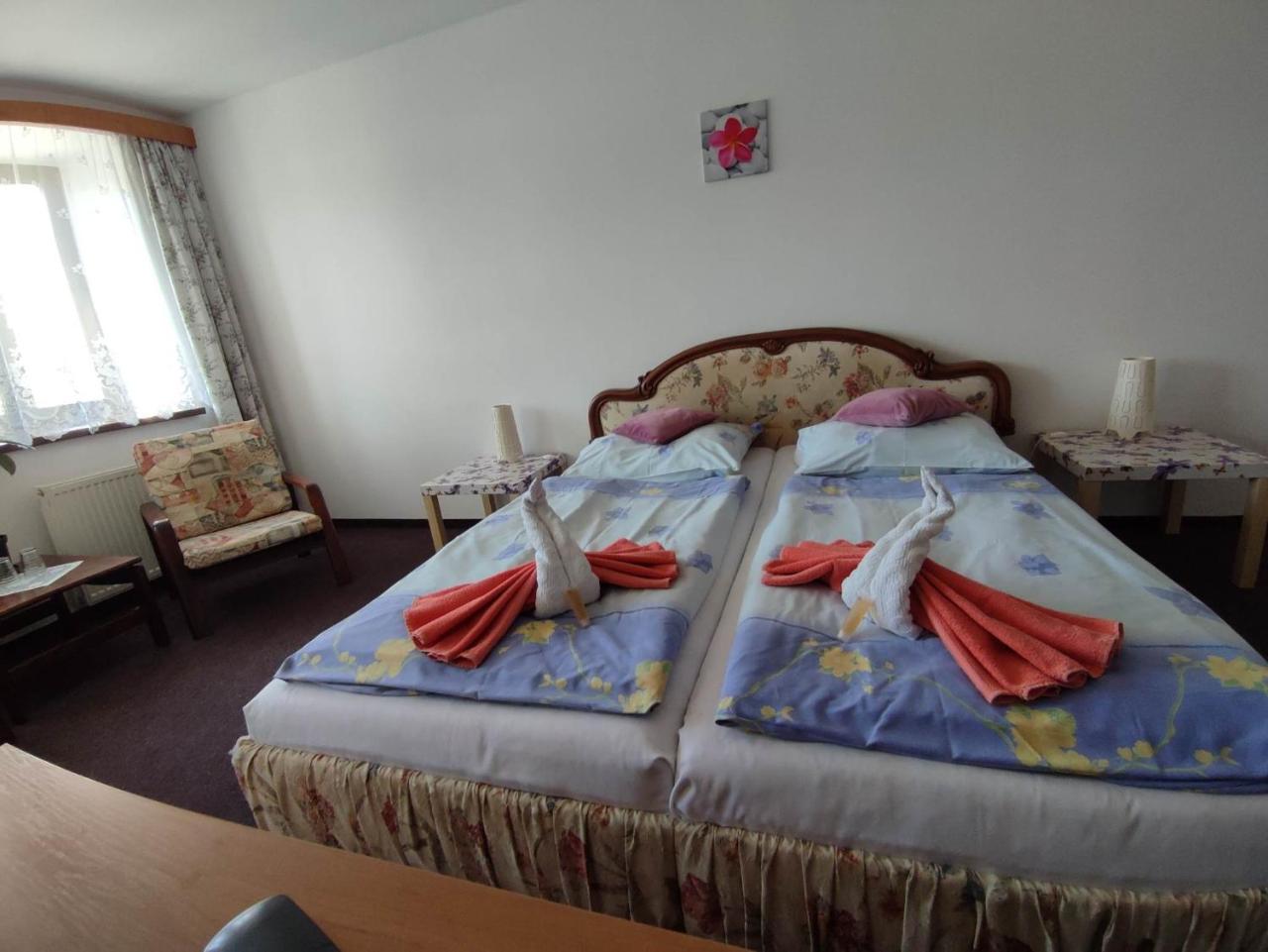 Hotel Ostaš Police nad Metují photo 2