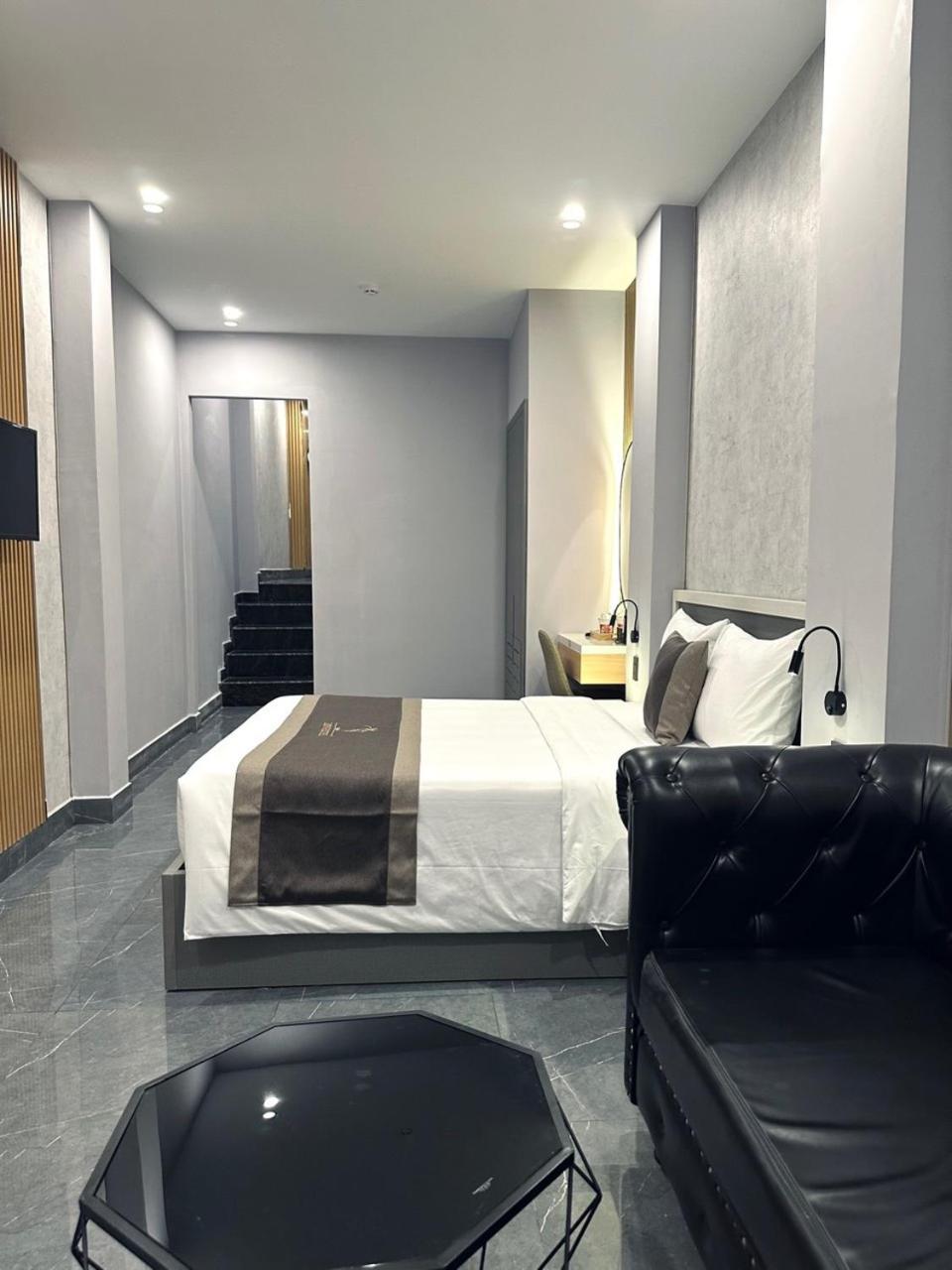 LION 9 HOTEL photo 4