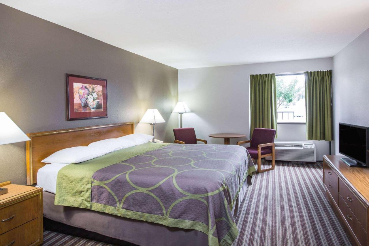 Super 8 by Wyndham Oxford MS University Area photo 4