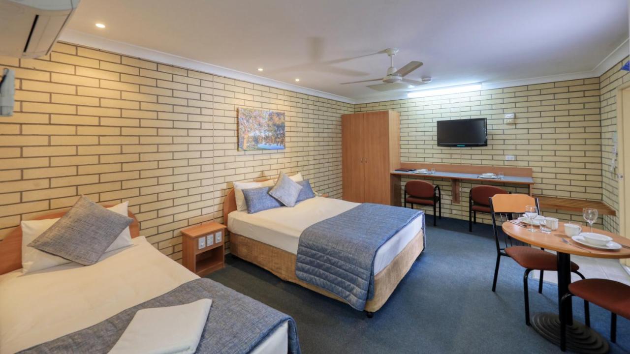 Riverland Motor Inn photo 3