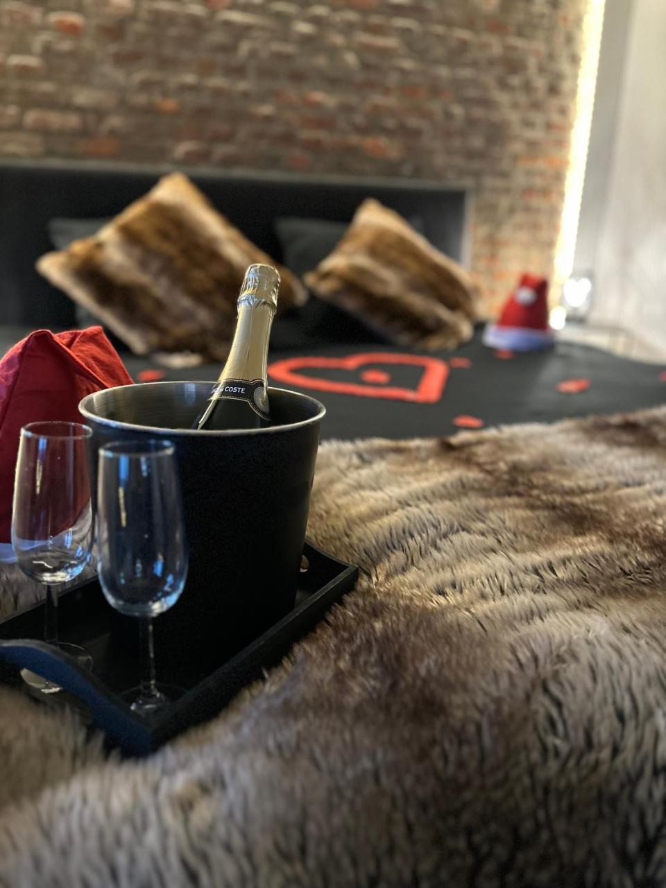 Suite Tino - Jacuzzi privé, cabine infrarouge & vue - 4