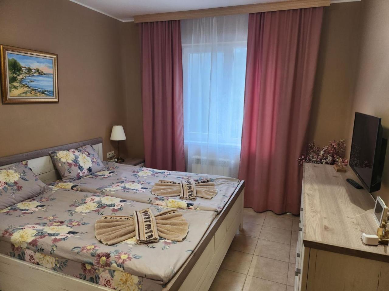 Royal Plaza Apartments Borovets - 3