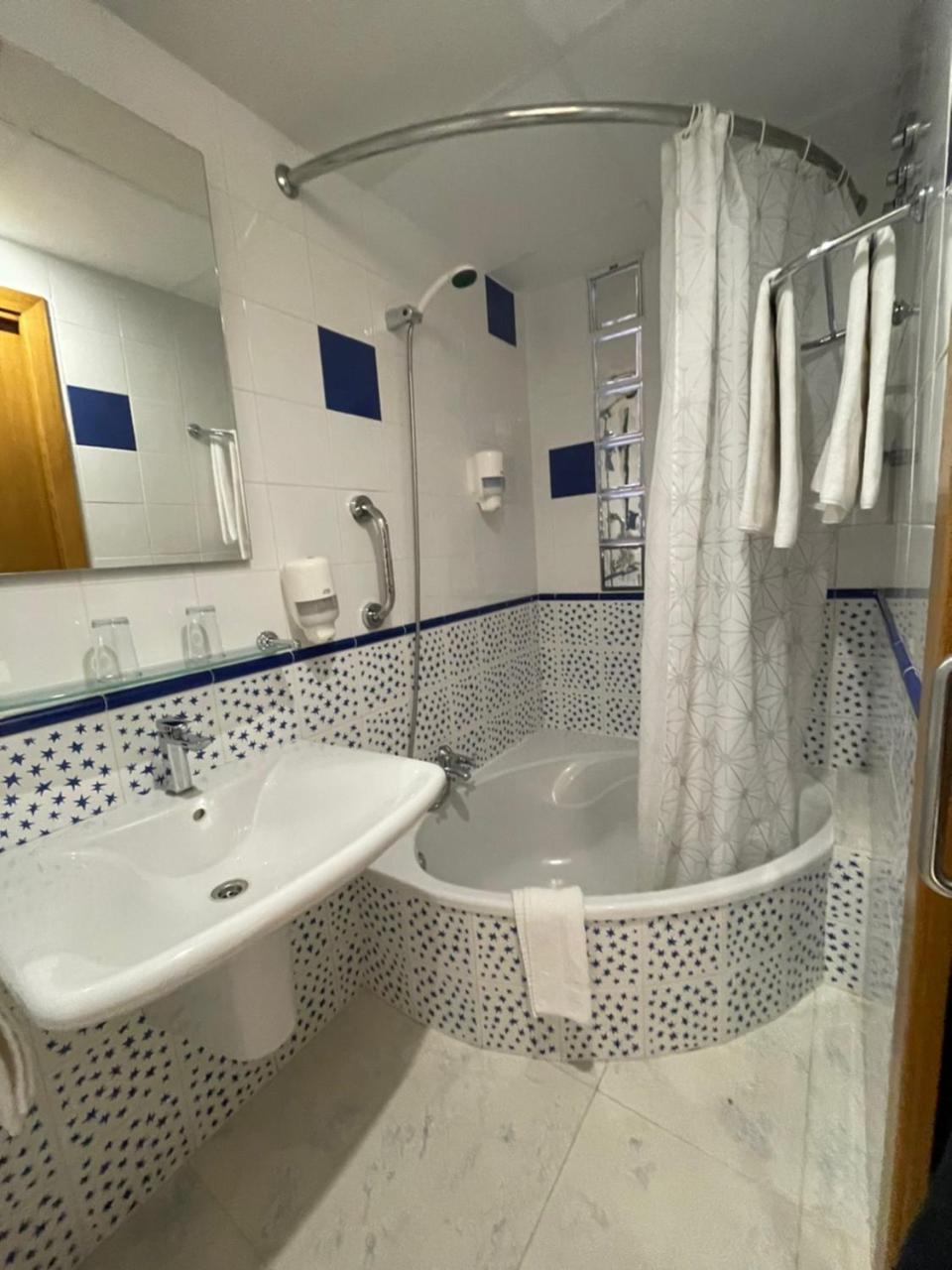 Hotel Tio Pepe photo 2