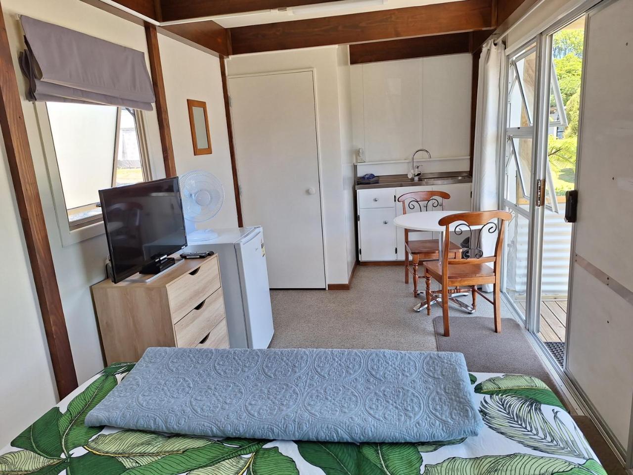Picton's Waikawa Bay Holiday Park photo 4