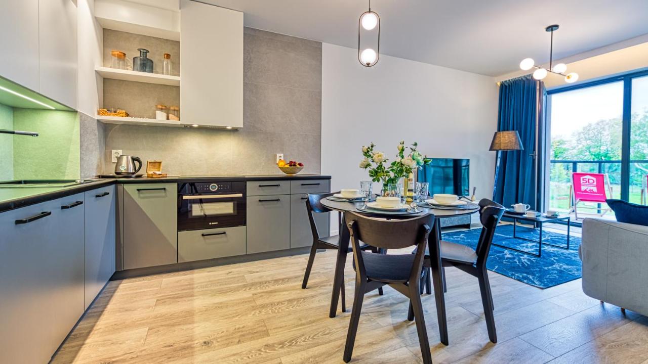 Rezydencja Niechorze 216 z Basenem, Sauną, Jacuzzi, przy samej PLAŻY - 5D Apartments - 5