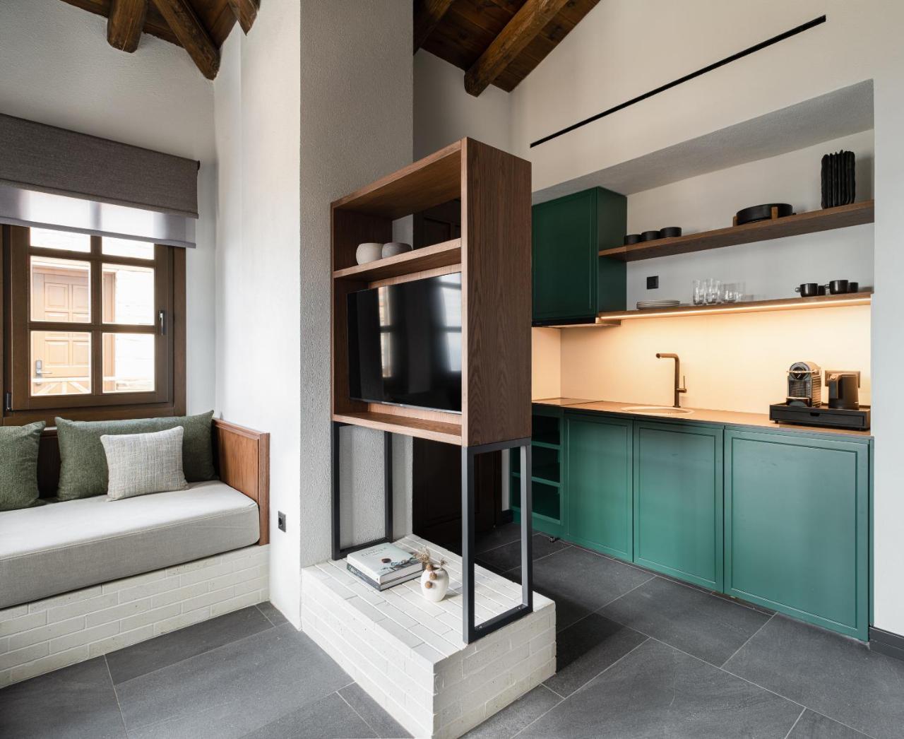 Unedo All Seasons Boutique Hotel