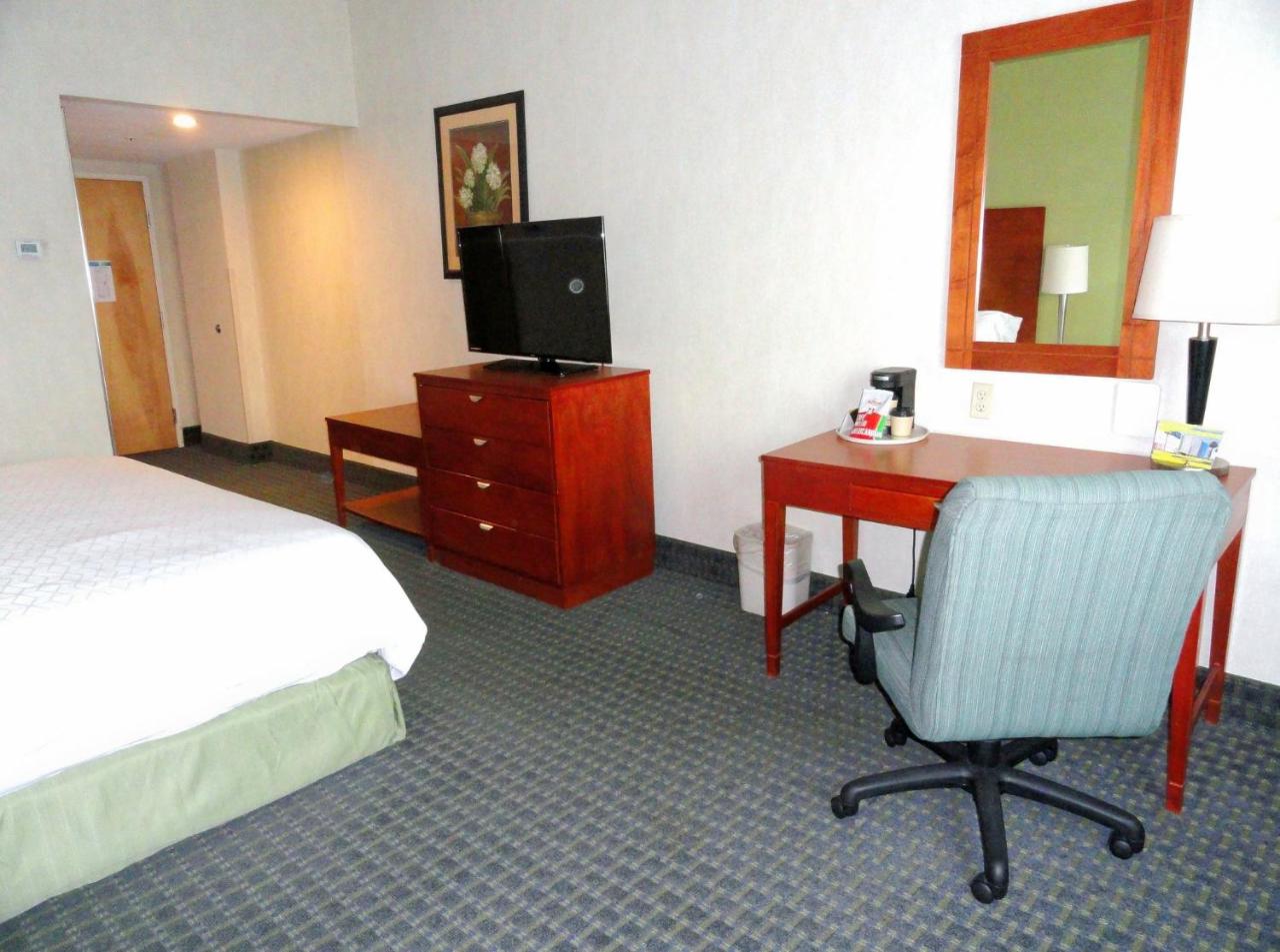 Holiday Inn Express & Suites Toluca Zona Aeropuerto By IHG photo 3