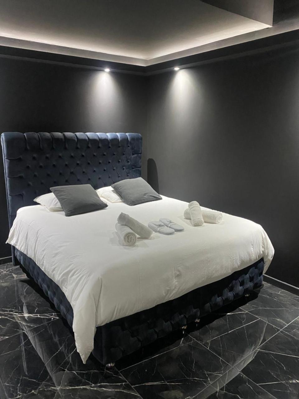 La Suite Prestige Jacuzzi,Sauna,Netflix,Disney - 6