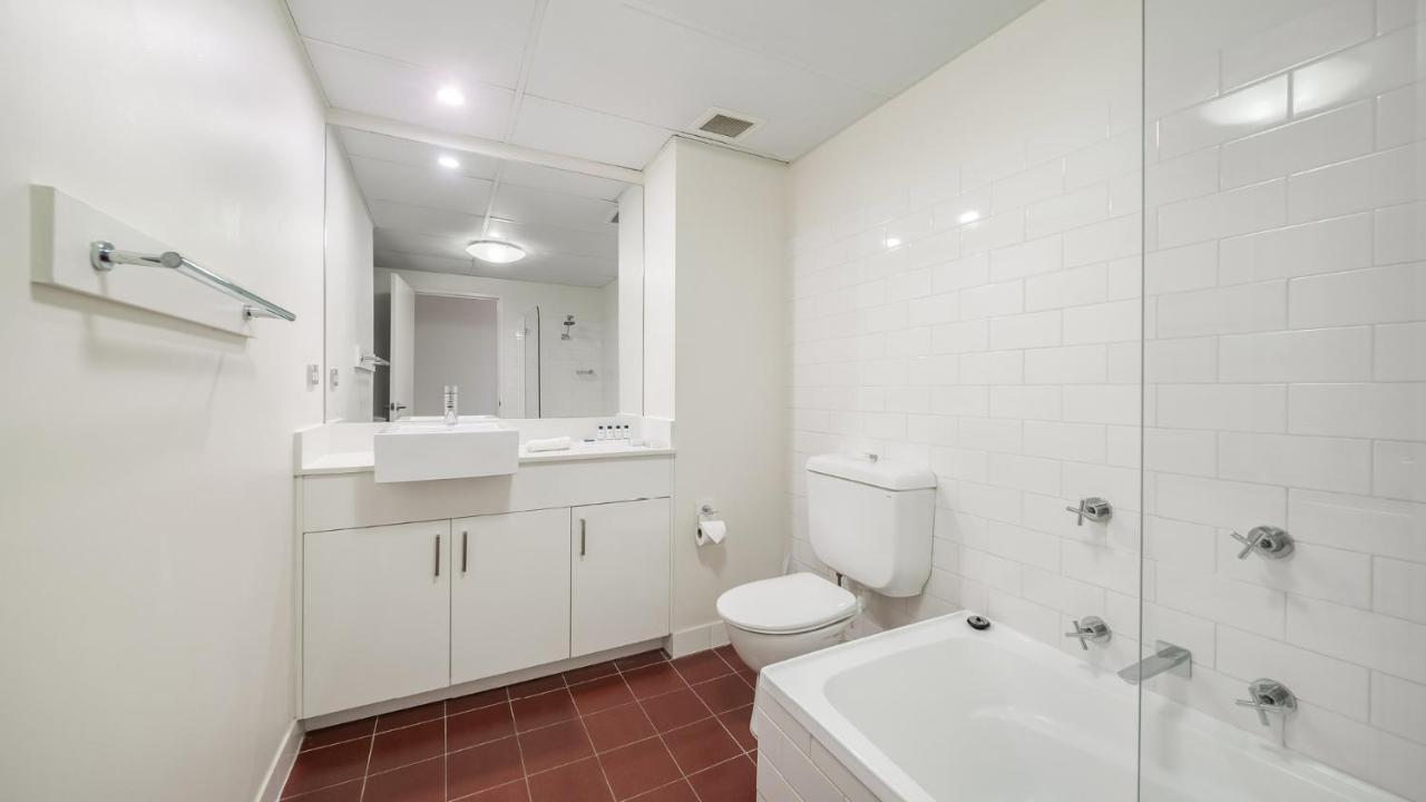 Oaks Sydney Goldsbrough Suites photo 3