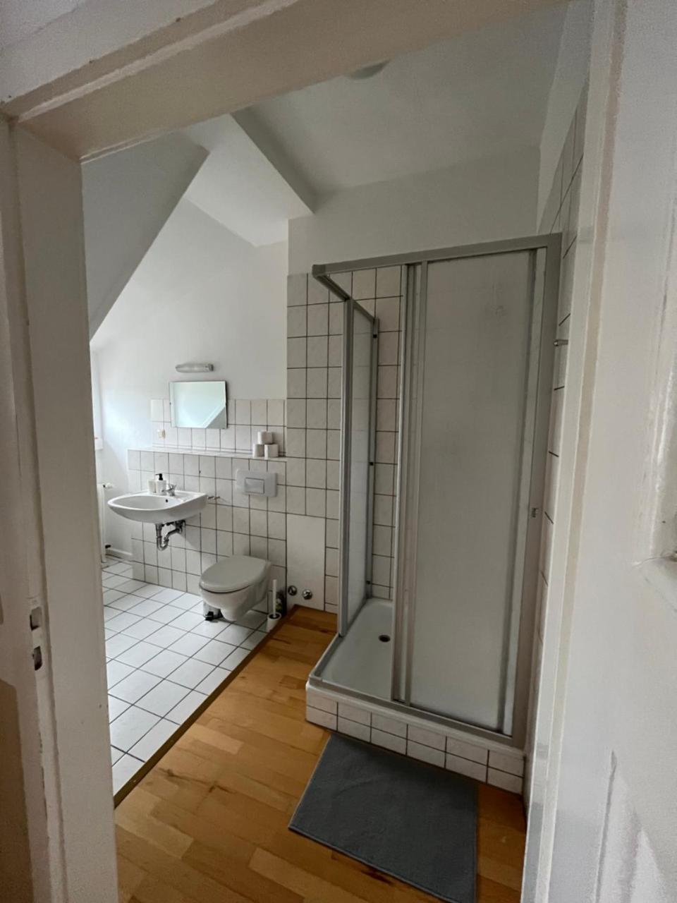Doppelzimmer-Bad-Kühlschrank-Tv-19 photo 2