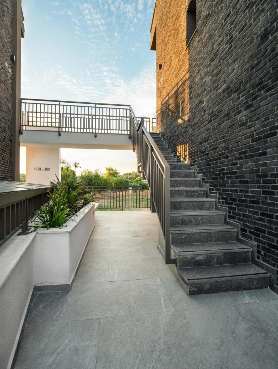 Eco Green Residences & Suites - 4