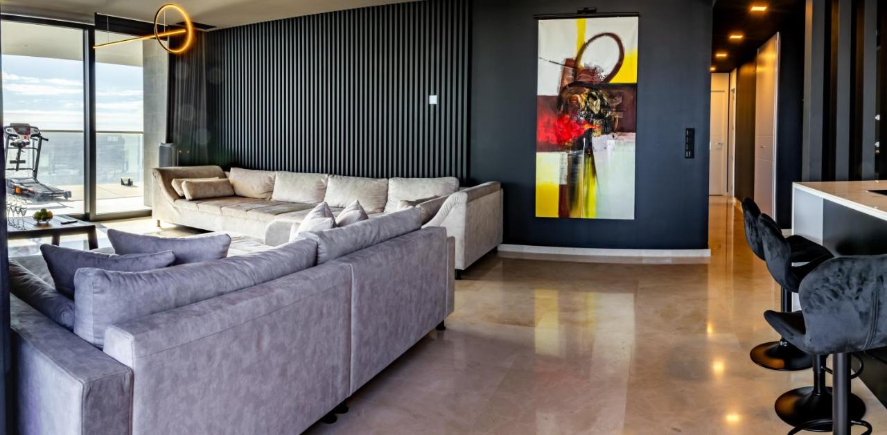 SUNSET CLIFFS VIP APARTMENT - 5