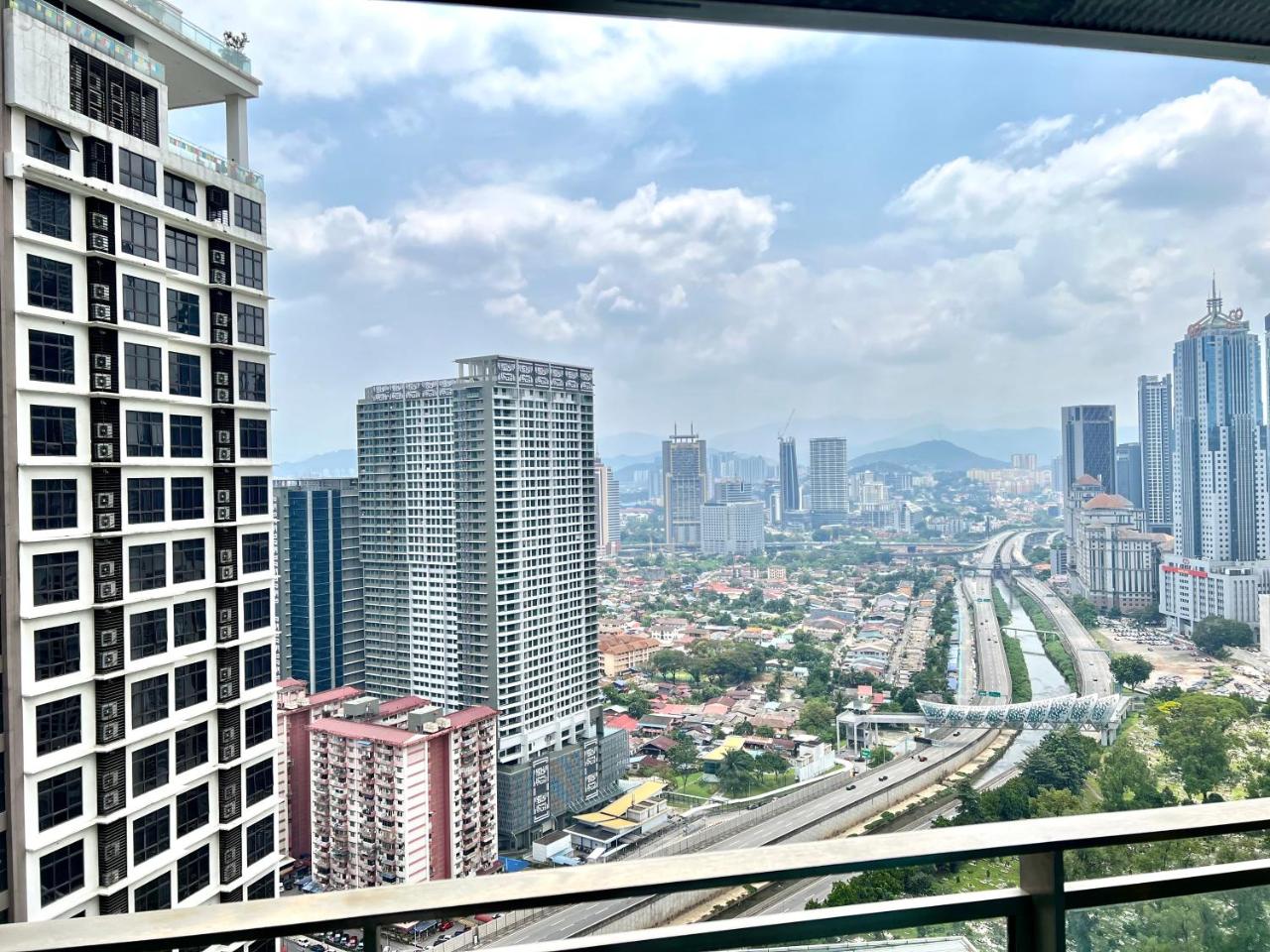 Summer suites KLCC by cozy stay photo 4