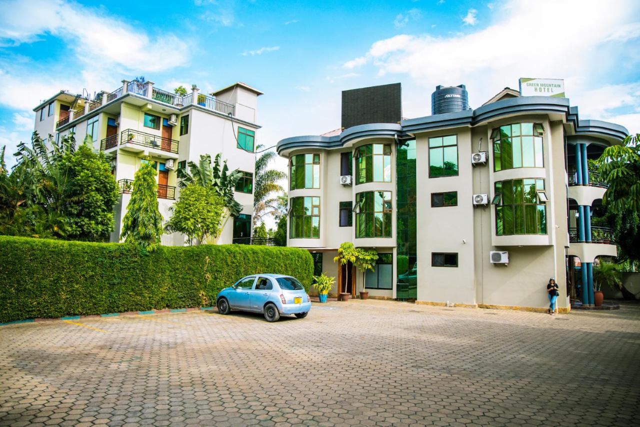 Photo - Green Mountain Hotel