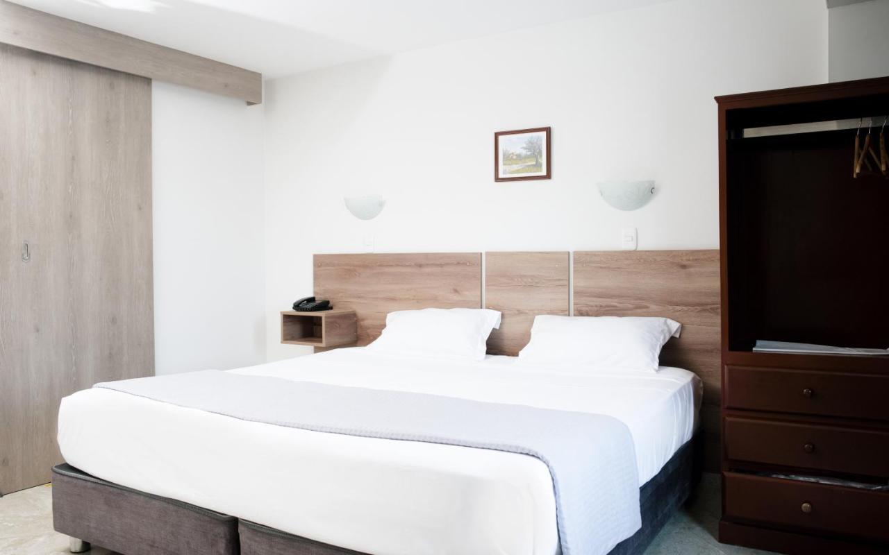 Hotel Santa Rosa photo 2