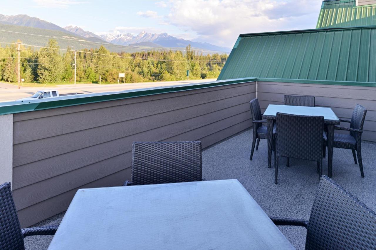 Days Inn by Wyndham Valemount photo 2