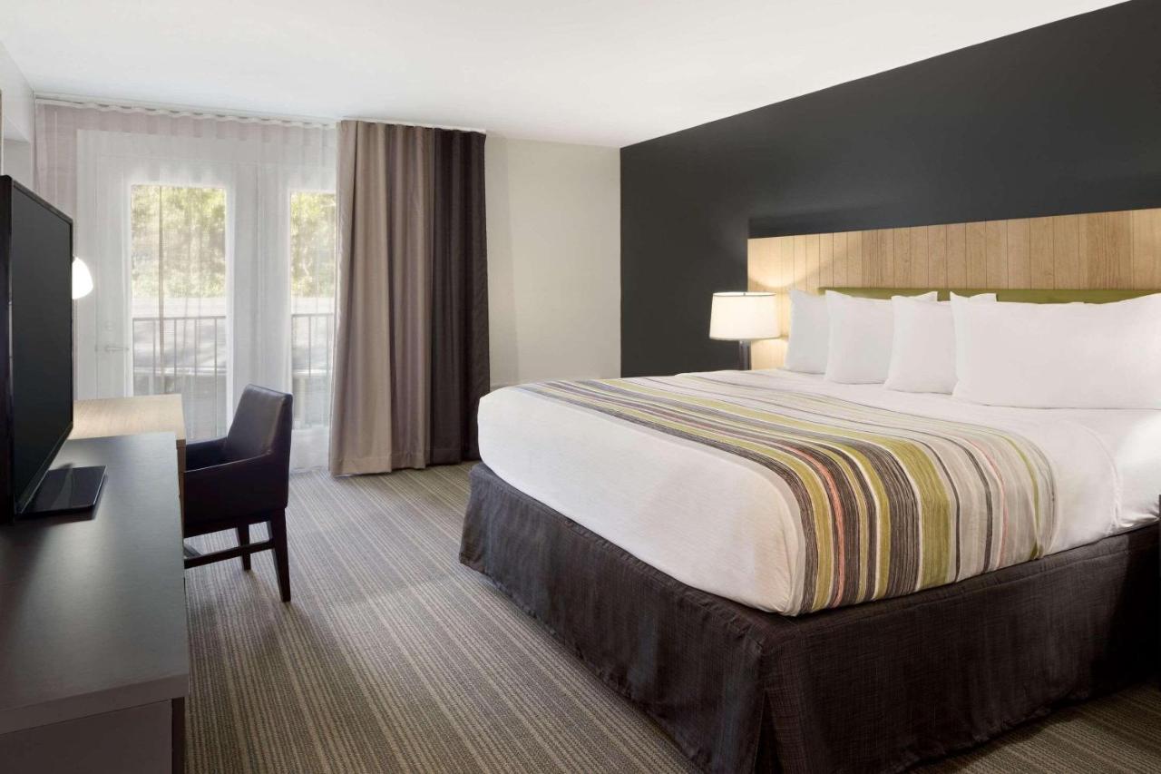 Photo - Country Inn & Suites Downtown Convention Center by Radisson, Gatlinburg, TN