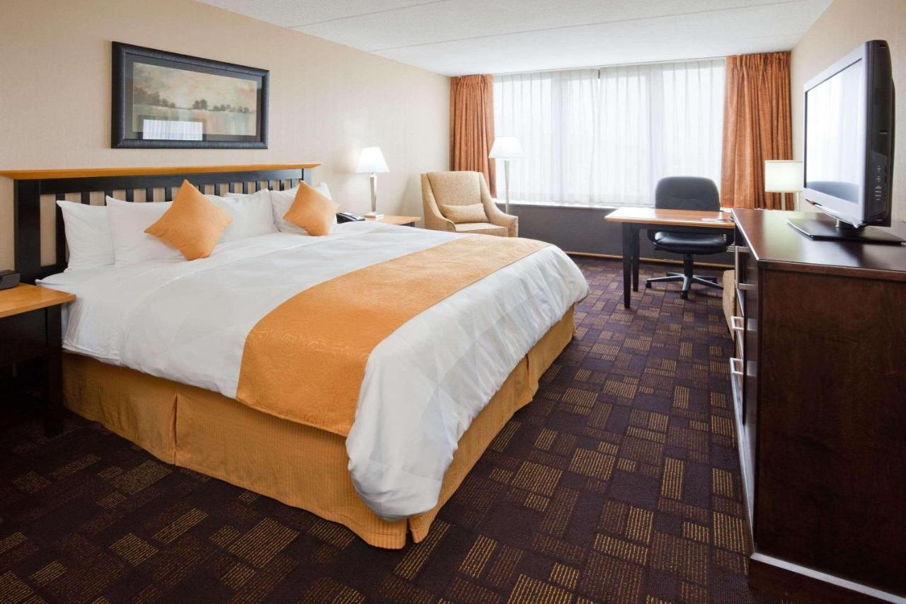 Photo - Radisson Hotel Milwaukee West