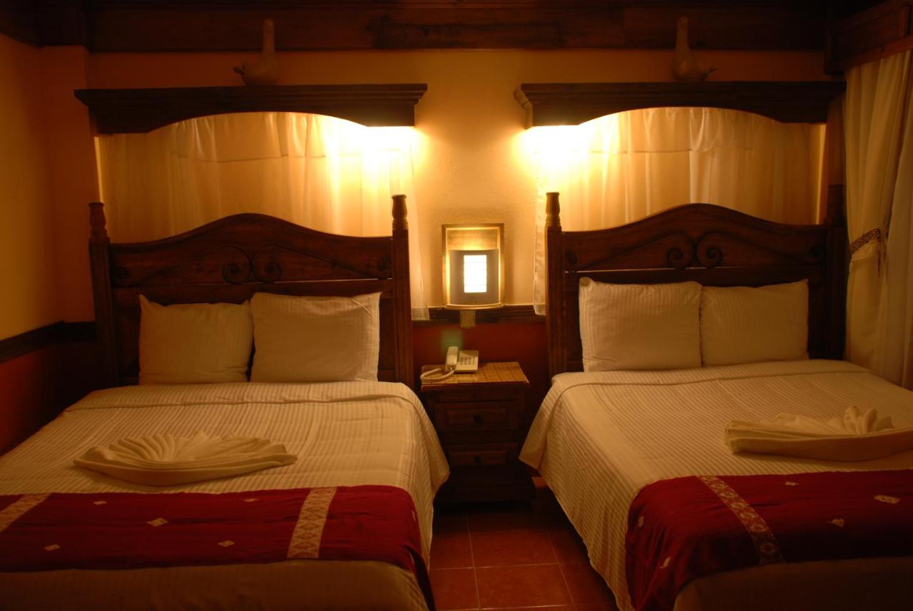 Hotel Temático Mision Colonial