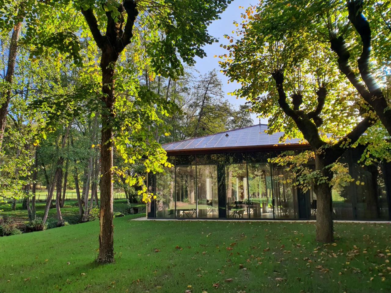 Château de Vault de Lugny photo 3