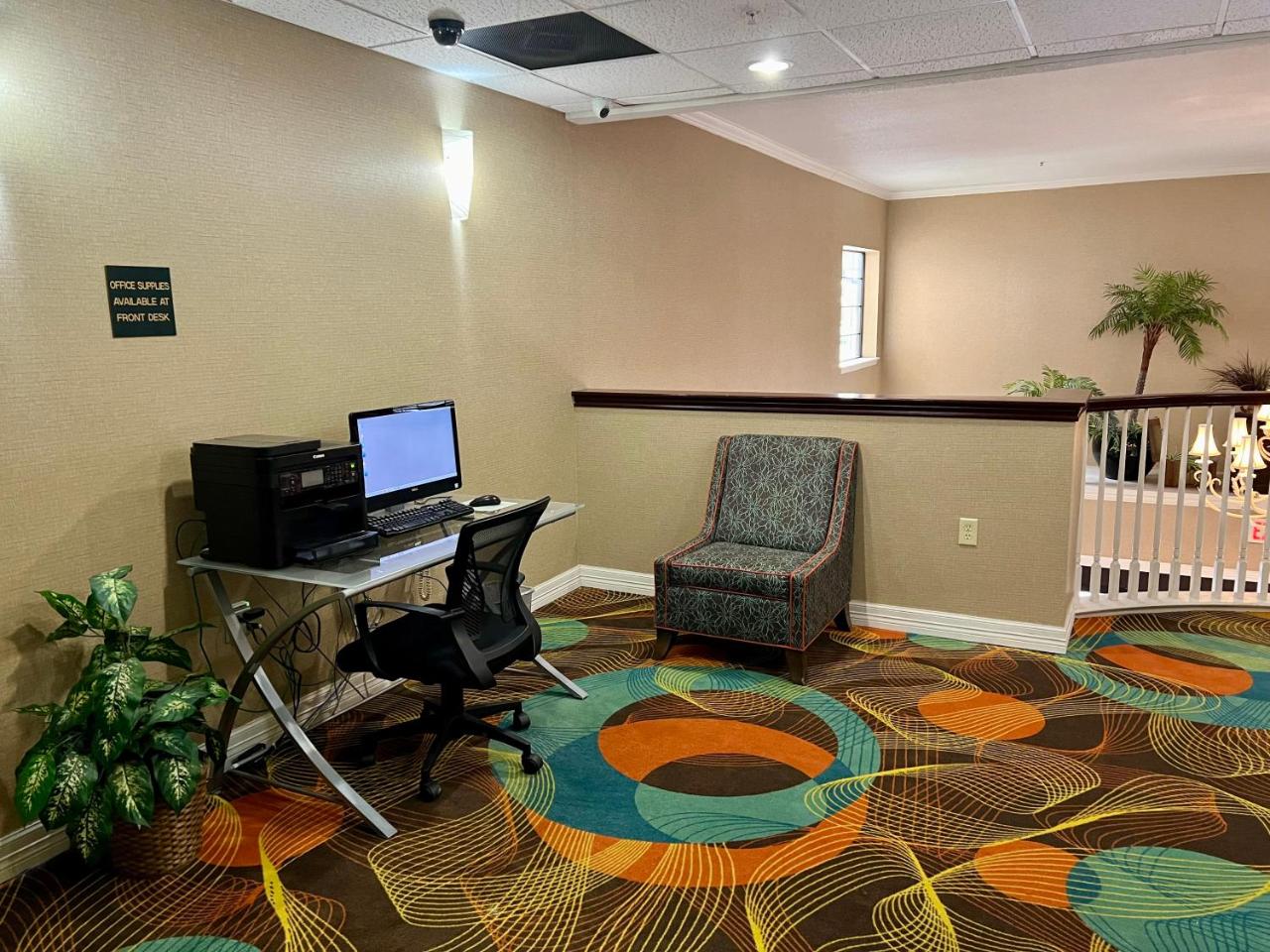 Foto - Quality Inn & Suites Near University