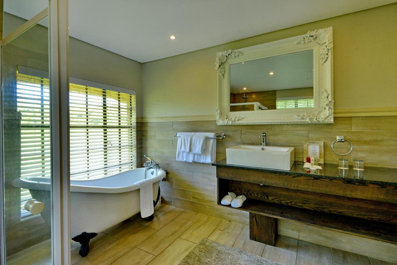 African Hills Safari Lodge & Spa photo 4