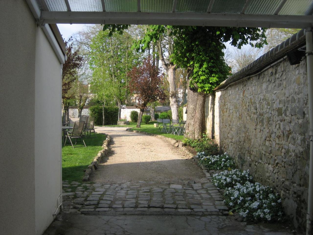 The Originals Boutique, Hôtel Victoria, Fontainebleau photo 3