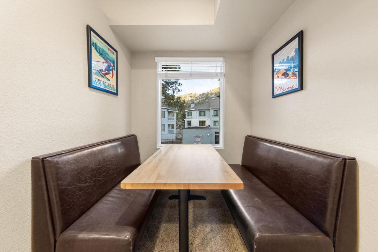 Palisades Tahoe Lodge Rentals Studio #211 - 3