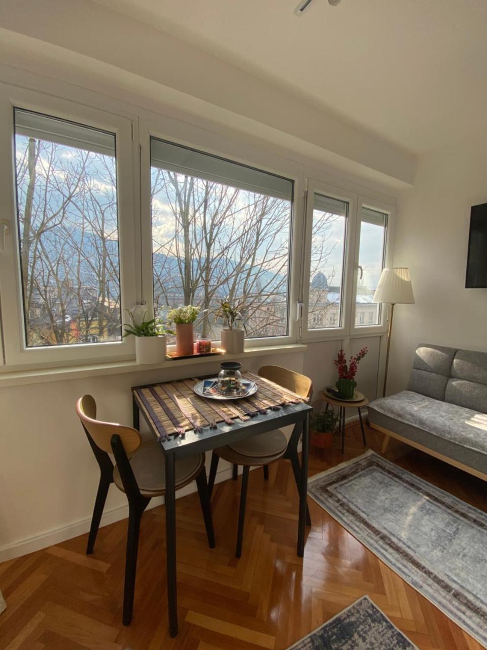 Studio Central Apartment photo 2