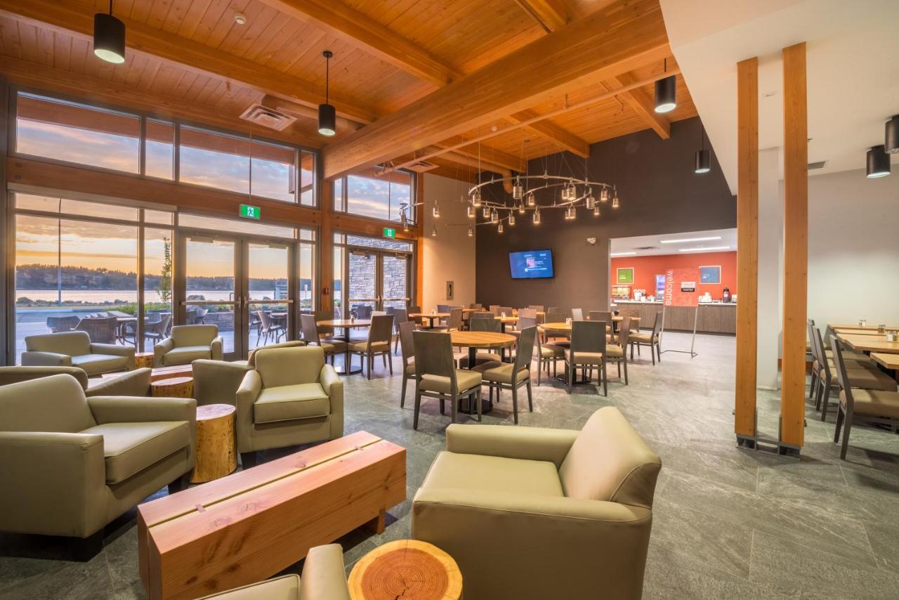 Photo - Comfort Inn & Suites