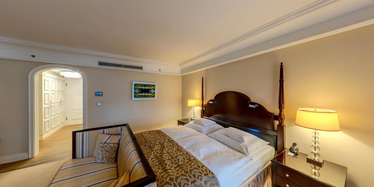 Photo - Falkensteiner Schlosshotel Velden – The Leading Hotels of the World