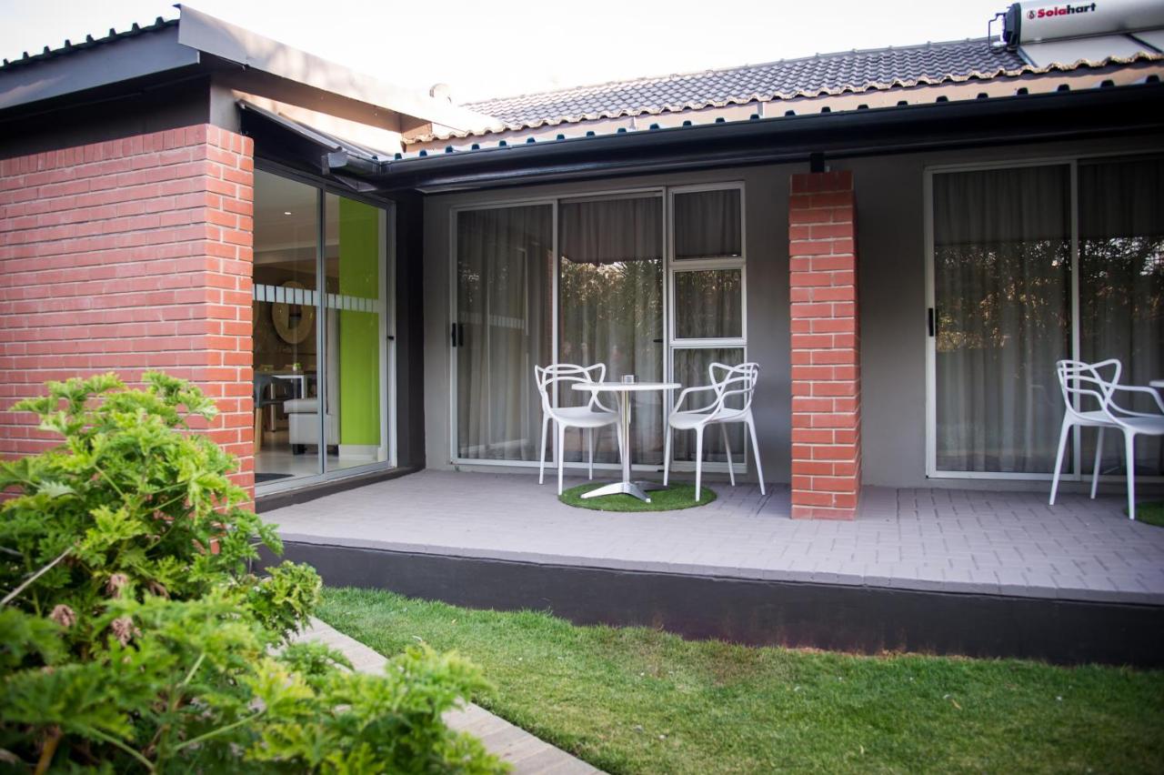 Palm Lodge Guest House photo 3