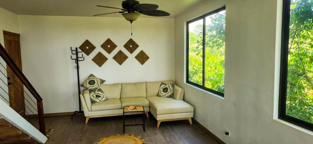 Sunshine Sanctuary Boutique Jungle Lodge photo 4