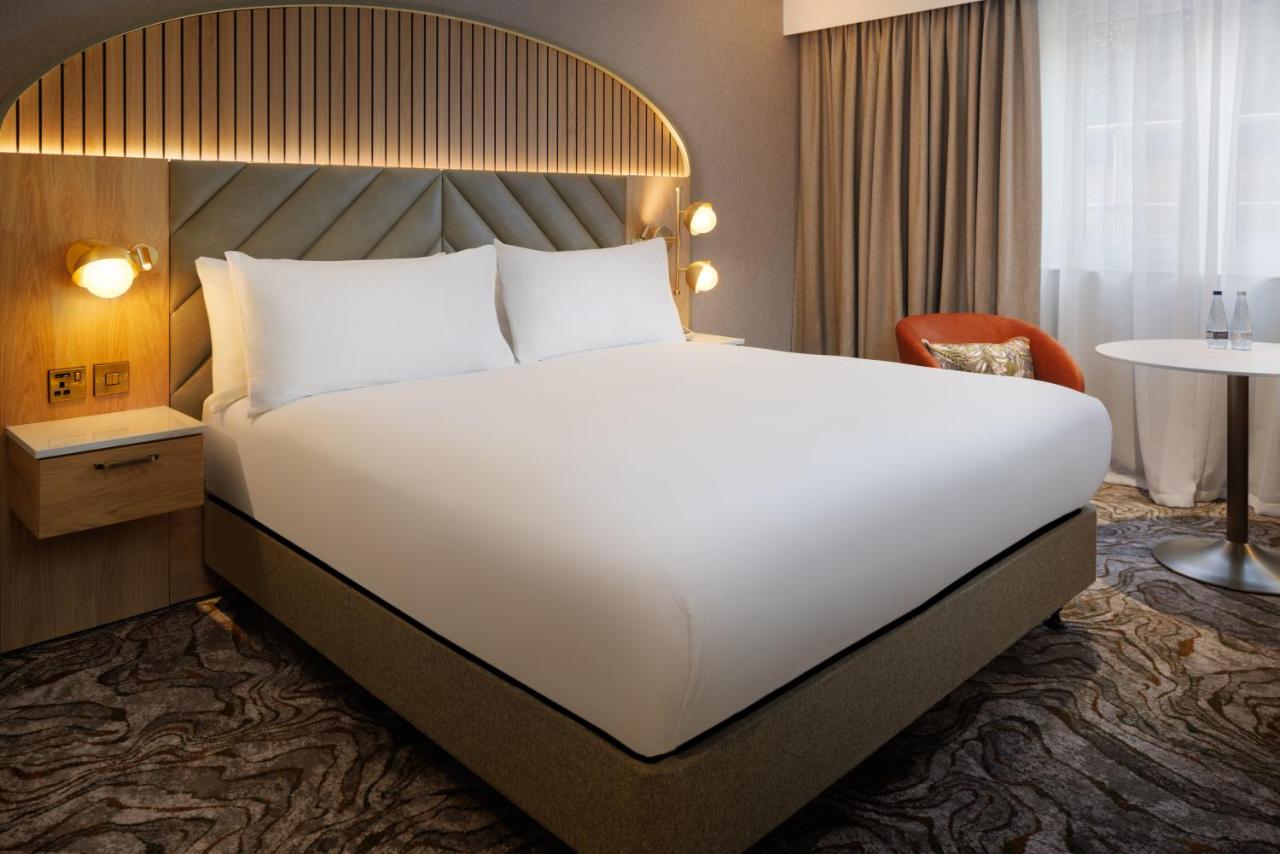 DoubleTree by Hilton Bristol North - 2