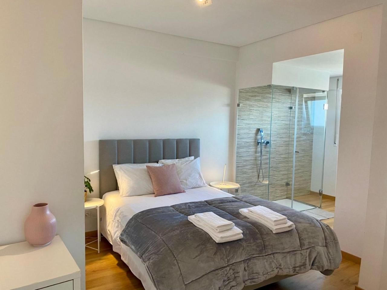 Lisbon South Bay modern apartment with river view - 6