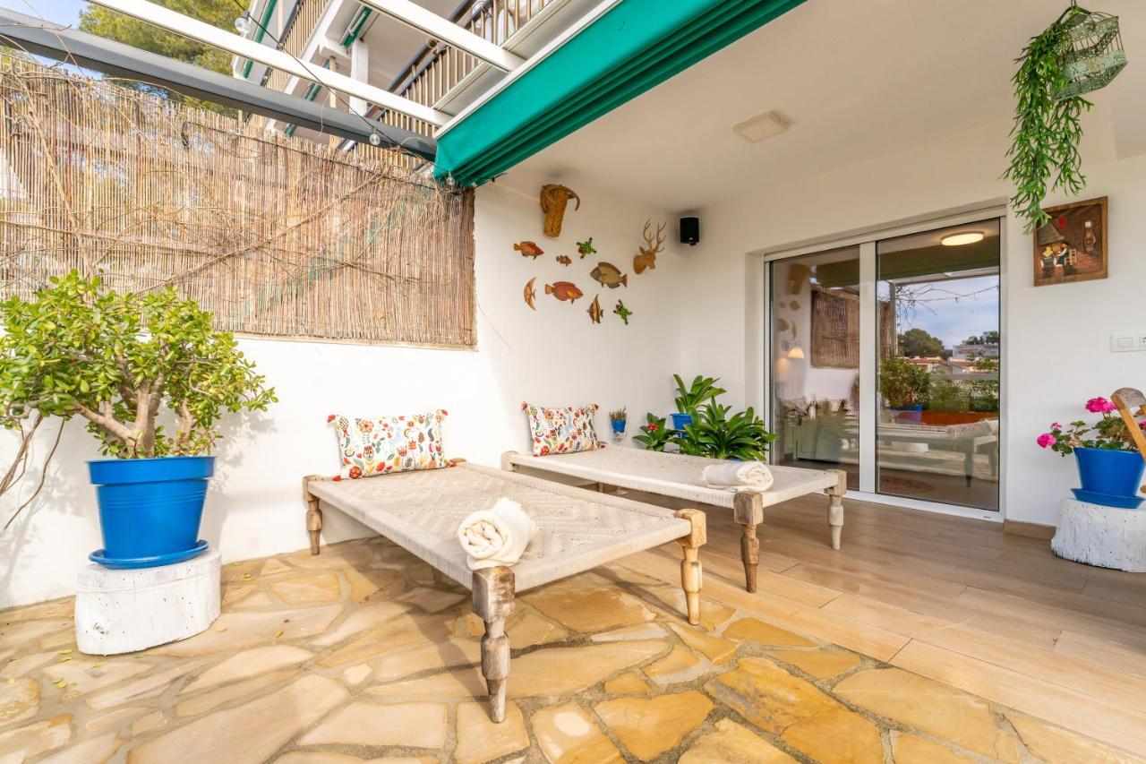 Luxury Designer Beach Front Two Bedroom Apartment - 5