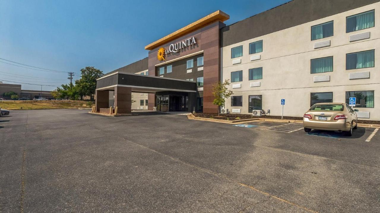 La Quinta Inn & Suites by Wyndham N Little Rock-McCain Mall