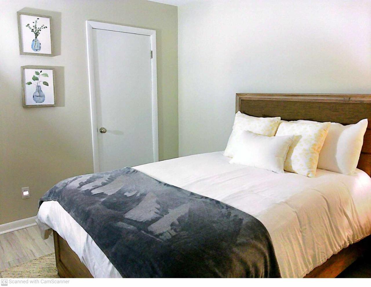 Liberty Towne Spring Lake - Fast WiFi, Perfect I-95 and Fort Bragg Location - Perfect for short or long-term stays photo 4