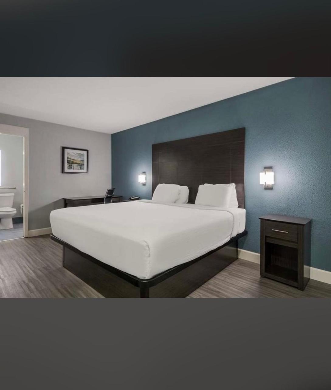 Photo - Rodeway Inn San Antonio Downtown