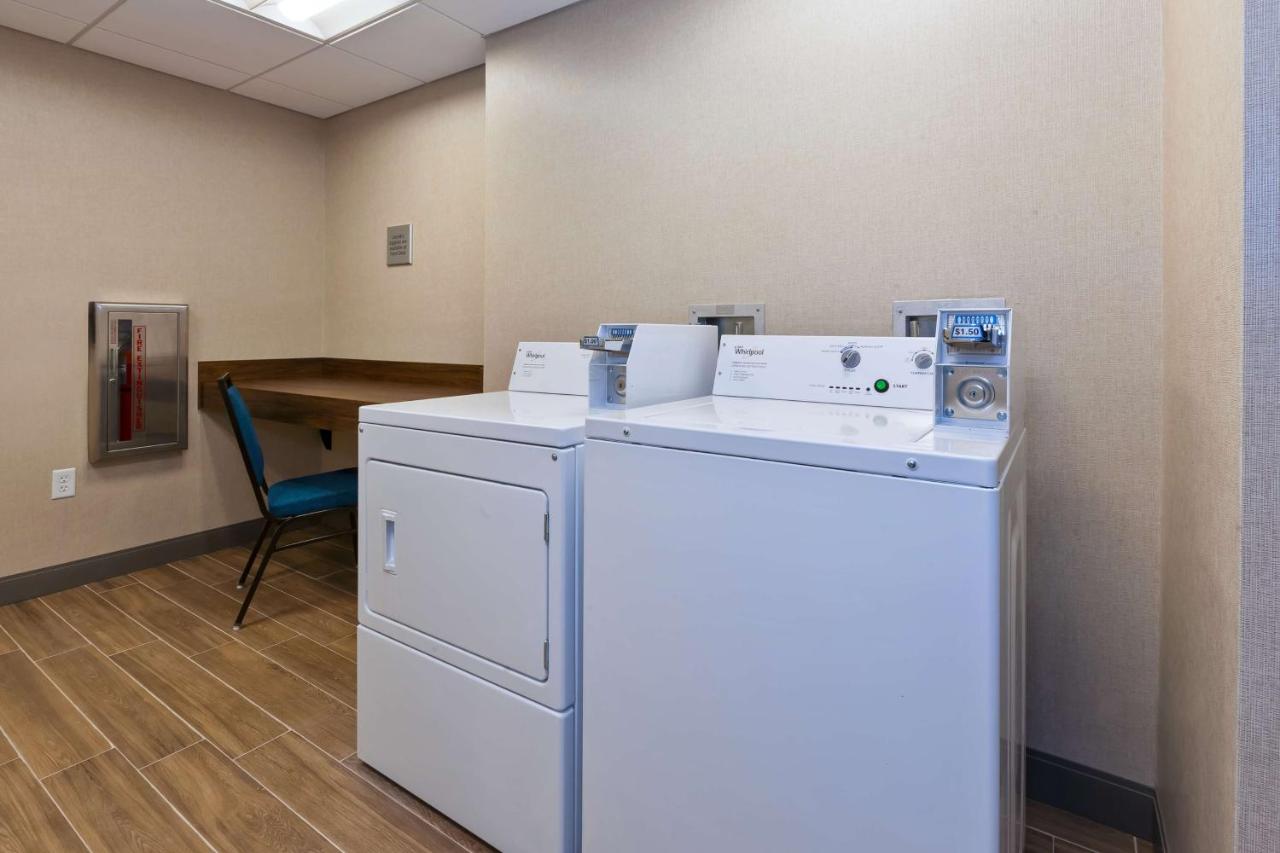 Hampton Inn by Hilton Buzzards Bay Cape Cod Canal photo 2