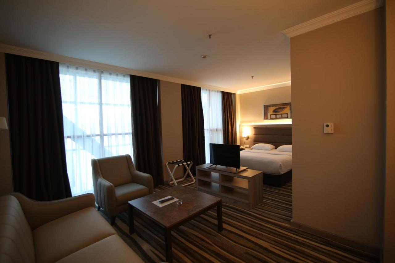 Hotel Excellence Inn