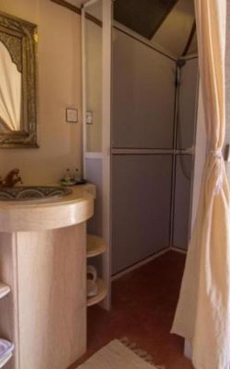 Sahara Tours luxury camp photo 3