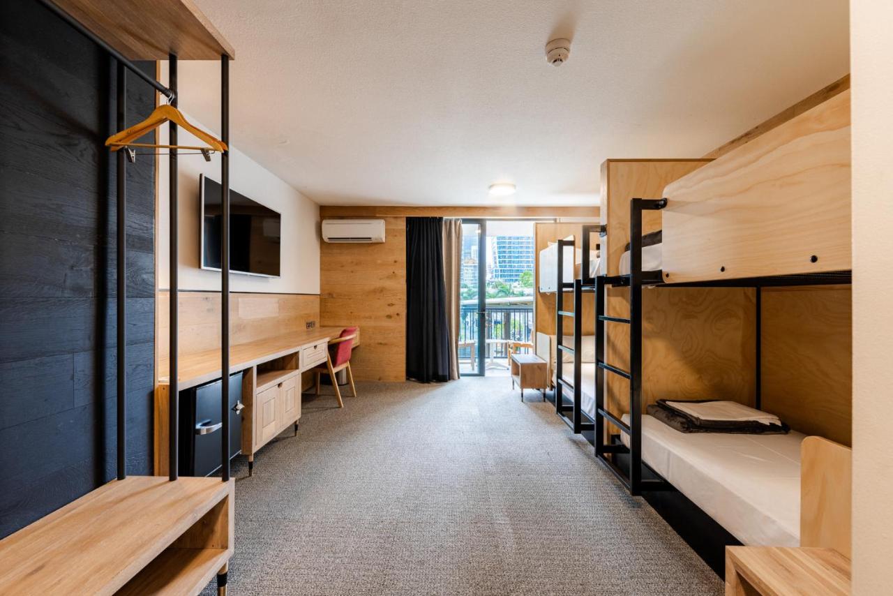 Photo - Bunk Surfers Paradise 18-35 Backpacker Hostel