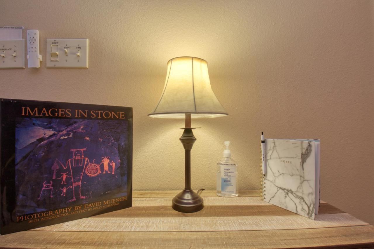 Castle Creek Manor photo 2